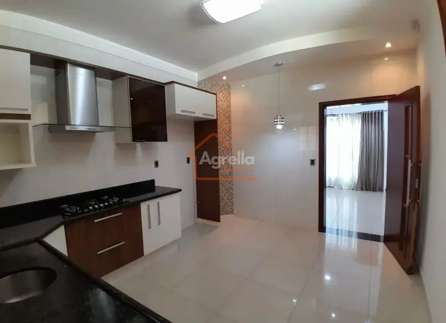 Foto 3 de Casa com 4 quartos à venda, 324m2 em Parque Guainco, Mogi Guacu - SP
