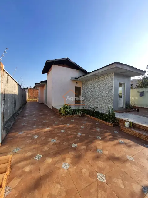 Foto 1 de Casa com 2 quartos à venda, 80m2 em Jardim Regina, Mogi Mirim - SP