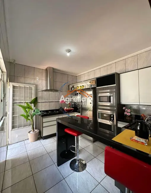 Foto 1 de Casa com 3 quartos à venda, 85m2 em Jardim Ipê V, Mogi Guacu - SP