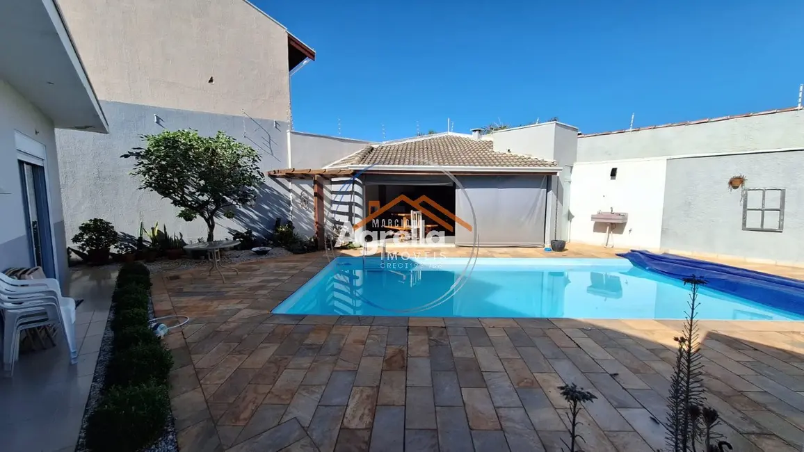 Foto 1 de Casa com 2 quartos à venda, 165m2 em Mogi Mirim - SP