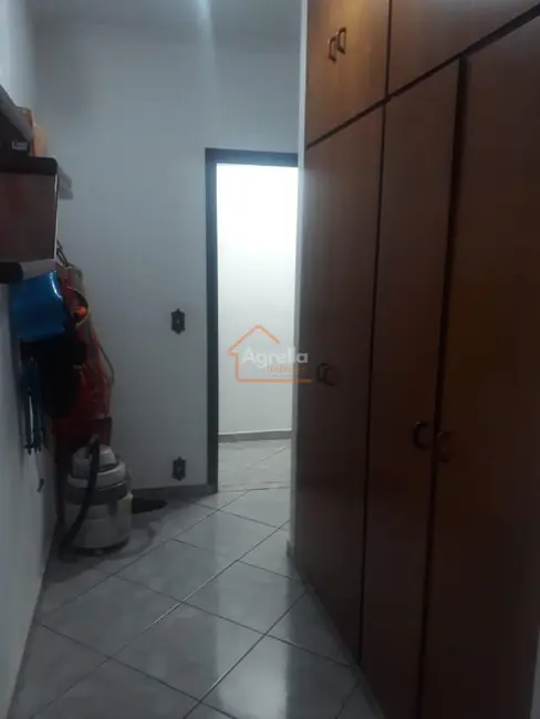 Foto 9 de Casa com 3 quartos à venda, 198m2 em Vila Dias, Mogi Mirim - SP