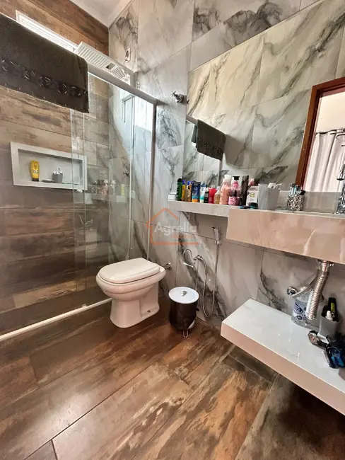 Foto 7 de Casa com 3 quartos à venda, 183m2 em Jardim Murayama, Mogi Mirim - SP