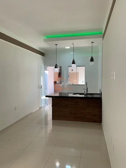 Foto 3 de Casa com 3 quartos à venda, 102m2 em Jardim Bandeirantes, Mogi Guacu - SP