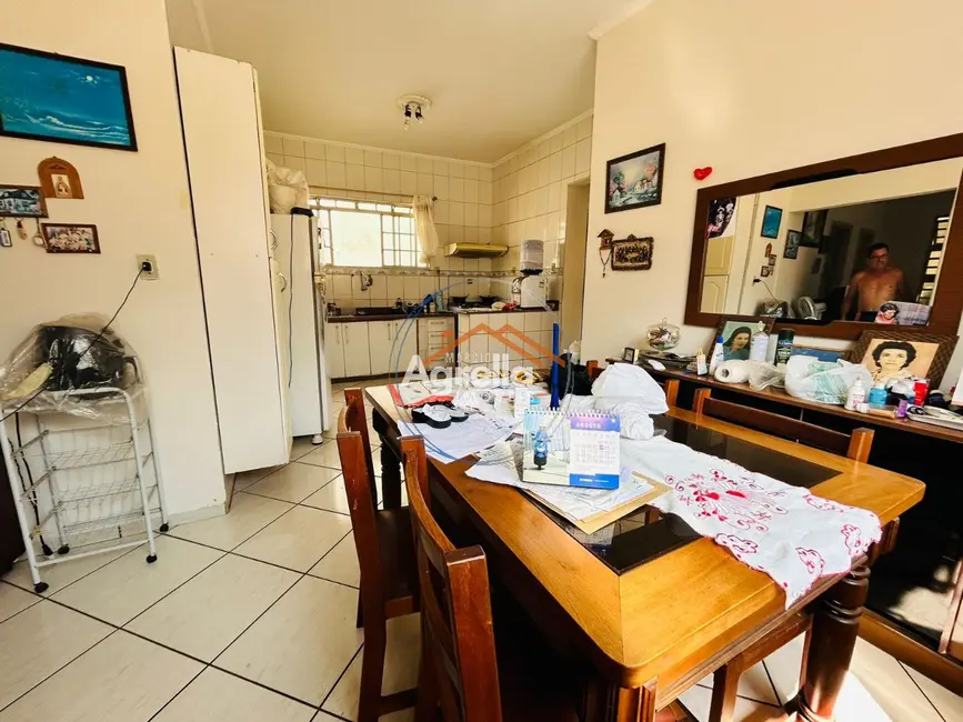 Casa com 3 quartos à venda, 150m2 em Vila Paraíso, Mogi Guacu - SP - imagem 6 Foto 6 de Casa com 3 quartos à venda, 150m2 em Vila Paraíso, Mogi Guacu - SP