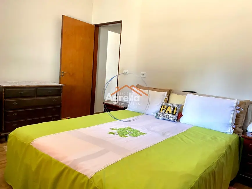 Foto 6 de Chácara com 3 quartos à venda, 280m2 em Chácaras Sol Nascente, Mogi Mirim - SP