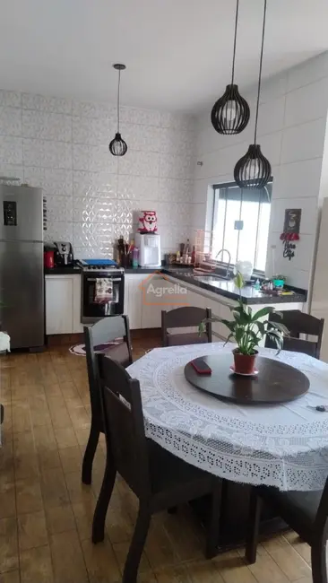 Foto 1 de Casa com 2 quartos à venda, 129m2 em Mogi Guacu - SP