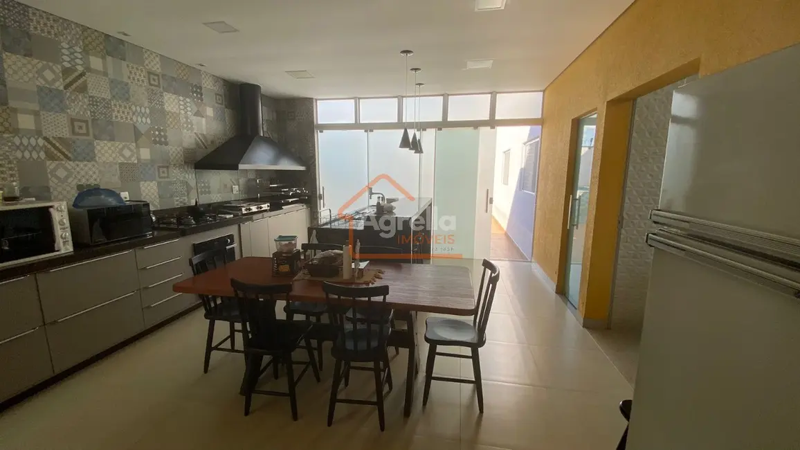 Foto 5 de Casa de Condomínio com 3 quartos à venda, 190m2 em Estiva Gerbi - SP