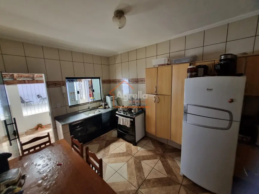 Foto 2 de Casa com 3 quartos à venda, 227m2 em Jardim Almira, Mogi Guacu - SP