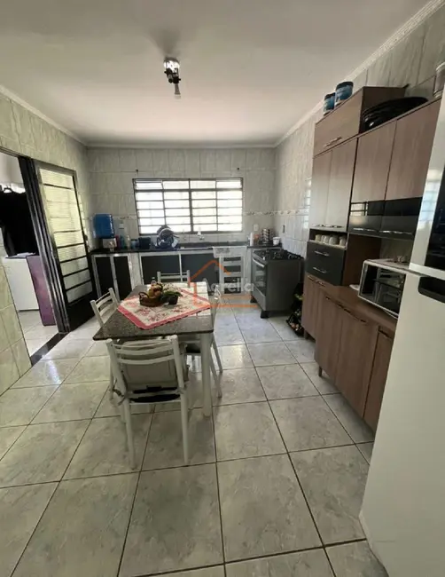 Foto 3 de Casa com 3 quartos à venda, 165m2 em Jardim Hermínio Bueno, Mogi Guacu - SP