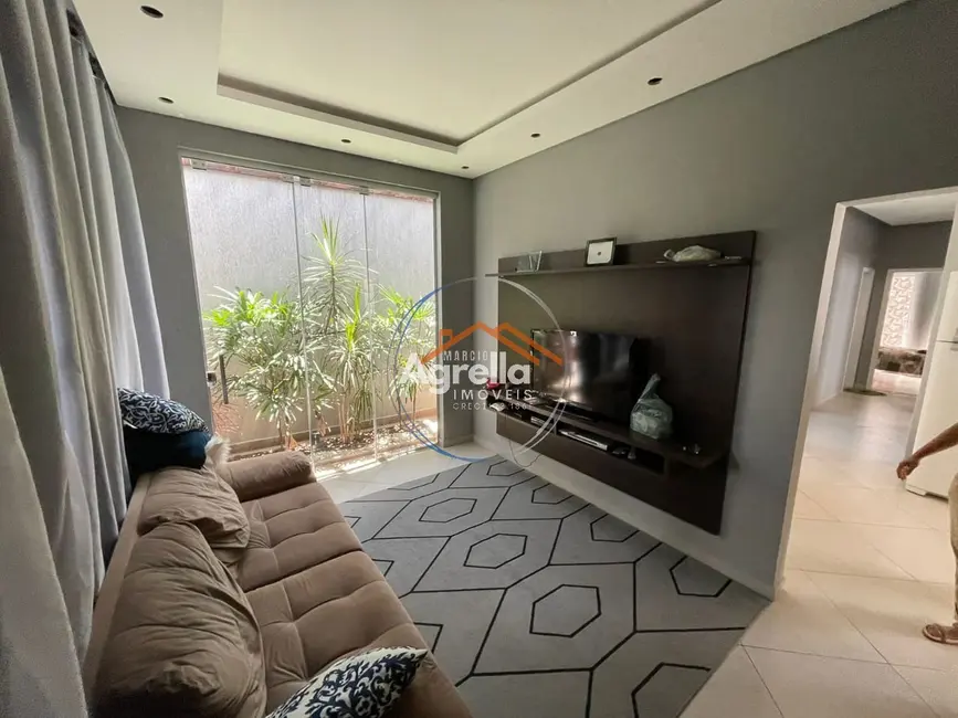 Foto 2 de Casa com 3 quartos à venda, 160m2 em Mogi Guacu - SP