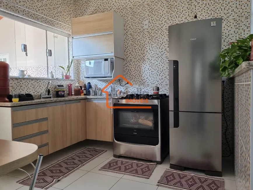 Foto 8 de Casa com 3 quartos à venda, 140m2 em Jardim Patrícia, Mogi Mirim - SP