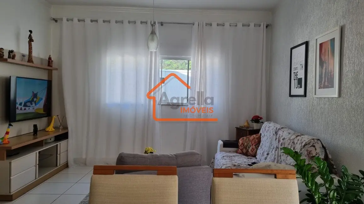 Foto 3 de Casa com 3 quartos à venda, 140m2 em Jardim Patrícia, Mogi Mirim - SP