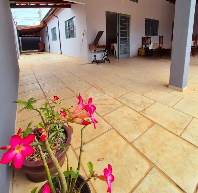 Foto 8 de Casa com 2 quartos à venda, 240m2 em Jardim Santa Clara, Mogi Mirim - SP