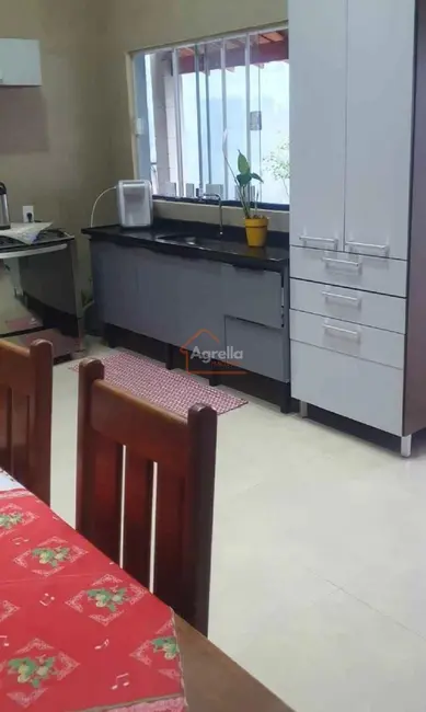 Foto 3 de Casa com 2 quartos à venda, 119m2 em Mogi Guacu - SP