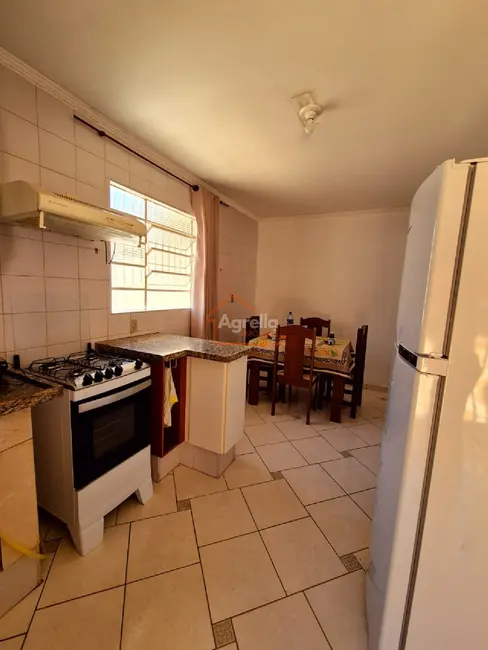 Foto 6 de Casa com 2 quartos à venda, 90m2 em Conjunto Residencial Anselmo Lopes Bueno, Mogi Mirim - SP