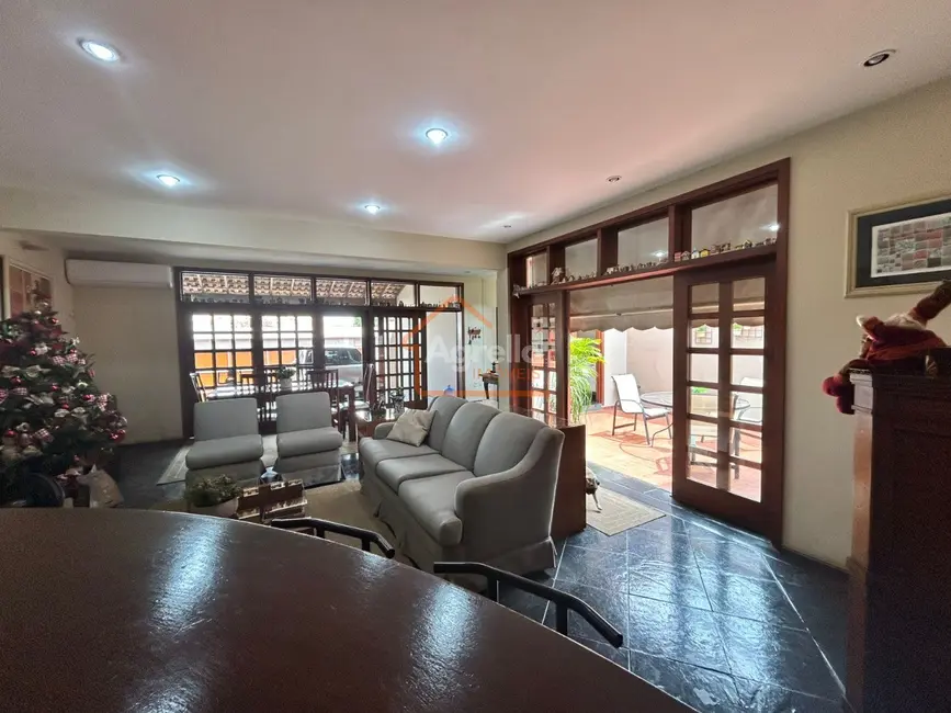 Foto 5 de Casa com 3 quartos à venda, 180m2 em Centro, Mogi Mirim - SP