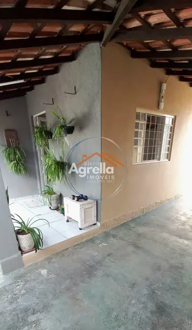 Foto 1 de Casa com 2 quartos à venda, 200m2 em Vila Santa Luzia, Mogi Mirim - SP