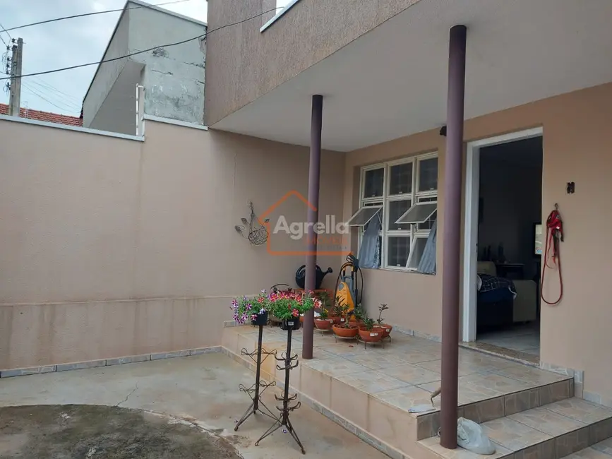 Foto 1 de Casa com 2 quartos à venda, 107m2 em Centro, Mogi Mirim - SP