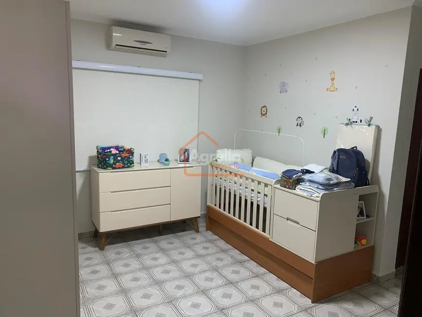 Foto 8 de Casa com 3 quartos à venda, 235m2 em Jardim Maria Bonati Bordignon, Mogi Mirim - SP