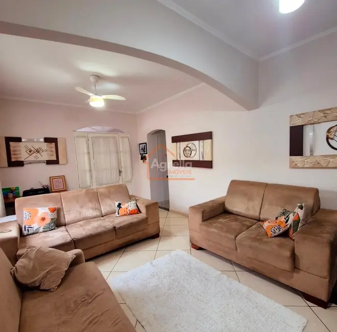 Foto 2 de Casa com 3 quartos à venda, 137m2 em Mogi Mirim - SP