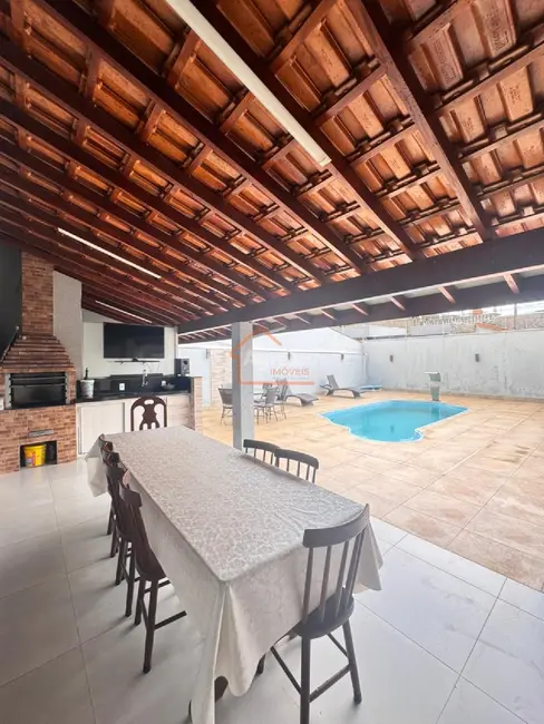 Foto 4 de Casa com 3 quartos à venda, 250m2 em Parque do Estado II, Mogi Mirim - SP