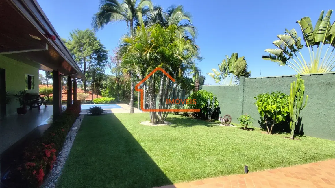 Foto 2 de Chácara com 3 quartos à venda, 283m2 em Chácaras Sol Nascente, Mogi Mirim - SP