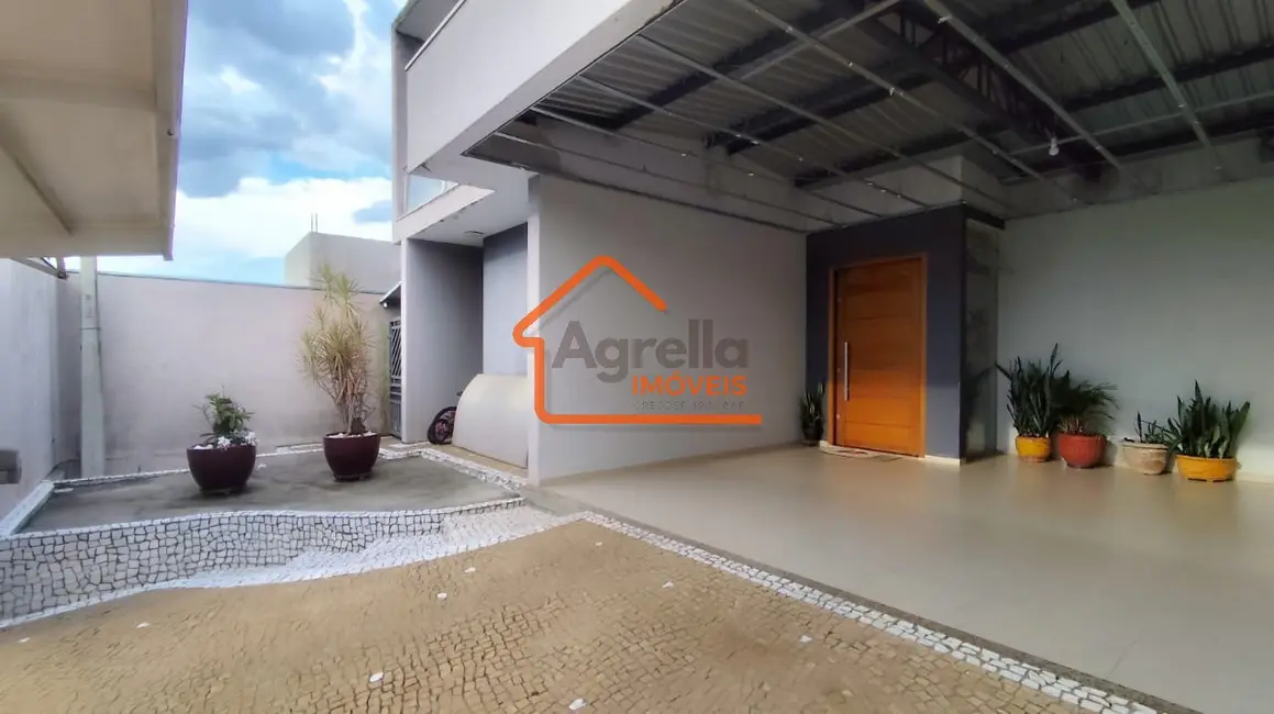 Foto 2 de Casa com 4 quartos à venda, 242m2 em Jardim Patrícia, Mogi Mirim - SP