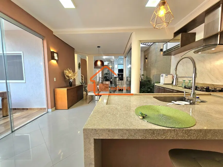 Foto 8 de Casa de Condomínio com 3 quartos à venda, 178m2 em Mogi Guacu - SP