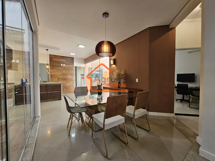 Foto 3 de Casa de Condomínio com 3 quartos à venda, 178m2 em Mogi Guacu - SP