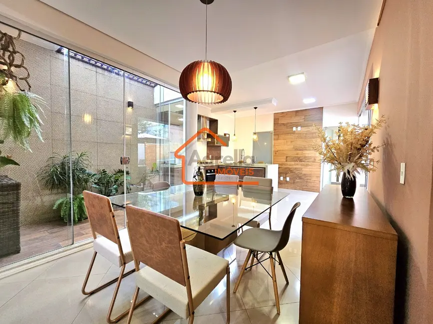 Foto 4 de Casa de Condomínio com 3 quartos à venda, 178m2 em Mogi Guacu - SP