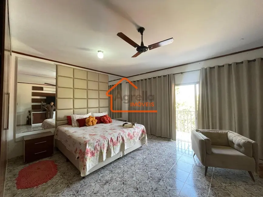 Foto 4 de Chácara com 6 quartos à venda, 450m2 em Chácara São Marcelo, Mogi Mirim - SP