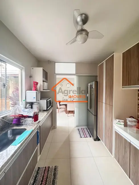 Foto 4 de Casa com 3 quartos à venda, 220m2 em Parque da Imprensa, Mogi Mirim - SP