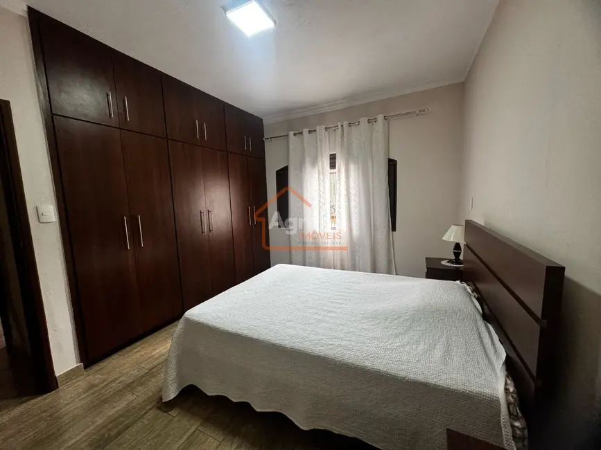 Casa com 3 quartos à venda, 186m2 em Parque Esperança, Mogi Mirim - SP - imagem 8 Foto 8 de Casa com 3 quartos à venda, 186m2 em Parque Esperança, Mogi Mirim - SP