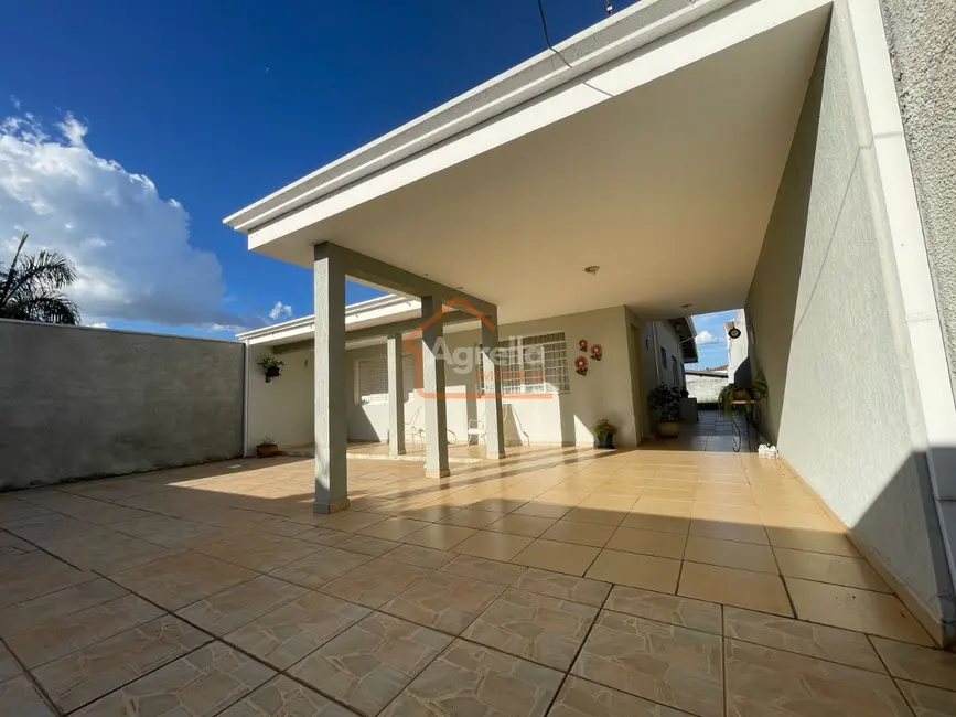 Foto 1 de Casa com 2 quartos à venda, 140m2 em Santa Cruz, Mogi Mirim - SP