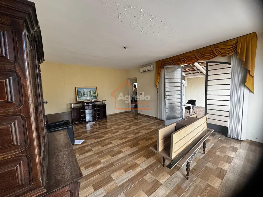 Foto 4 de Casa com 4 quartos à venda, 196m2 em Tucura, Mogi Mirim - SP