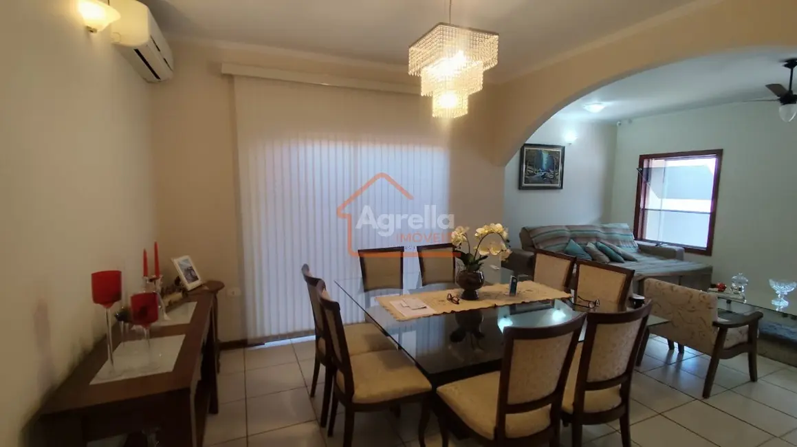 Foto 8 de Casa com 3 quartos à venda, 200m2 em Jardim Longatto, Mogi Mirim - SP