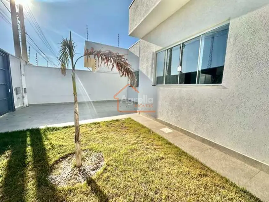 Foto 1 de Casa com 3 quartos à venda, 95m2 em Parque Real II, Mogi Mirim - SP