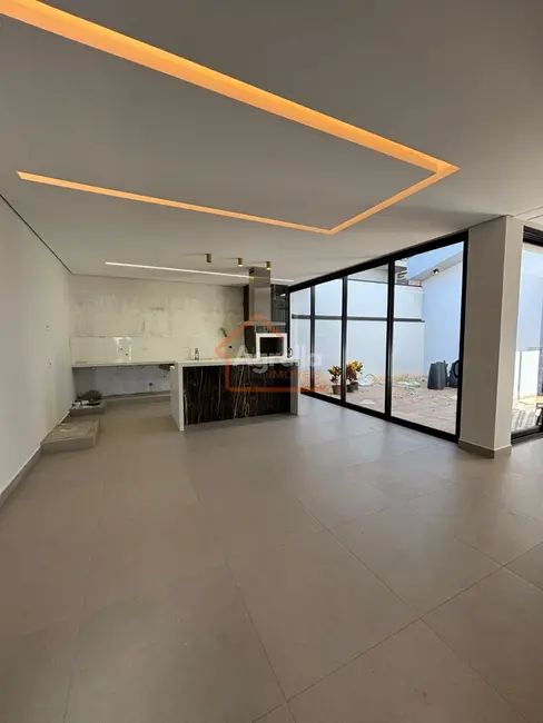 Foto 3 de Casa de Condomínio com 3 quartos à venda, 198m2 em Mogi Mirim - SP