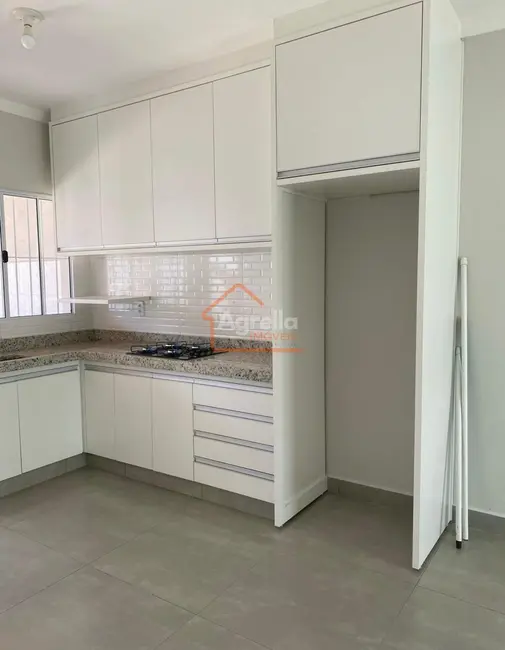 Foto 2 de Casa com 2 quartos à venda, 90m2 em Jardim Araucária, Mogi Guacu - SP