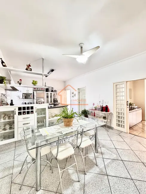 Foto 8 de Casa com 4 quartos à venda, 213m2 em Mogi Mirim - SP