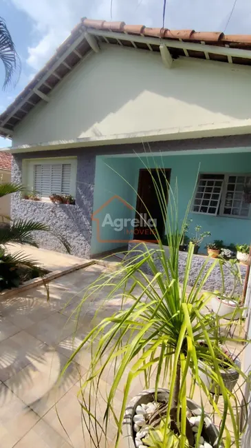 Foto 2 de Casa com 2 quartos à venda, 250m2 em Vila Bianchi, Mogi Mirim - SP