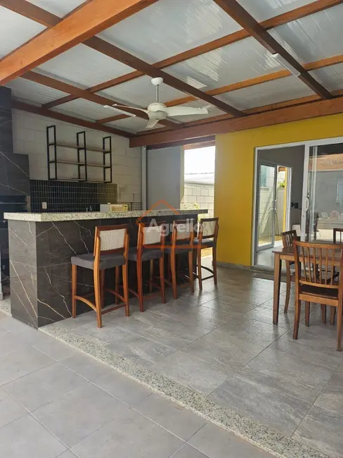 Foto 3 de Casa de Condomínio com 3 quartos à venda, 155m2 em Estiva Gerbi - SP