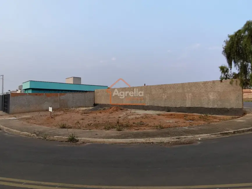 Foto 1 de Terreno / Lote à venda, 220m2 em Mogi Mirim - SP