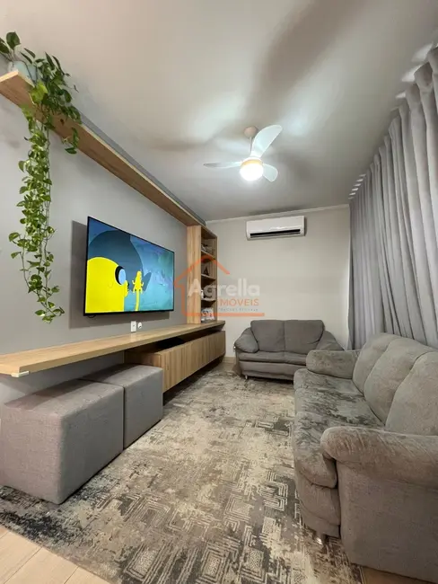 Foto 2 de Casa com 3 quartos à venda, 220m2 em Jardim Bandeirantes, Mogi Guacu - SP