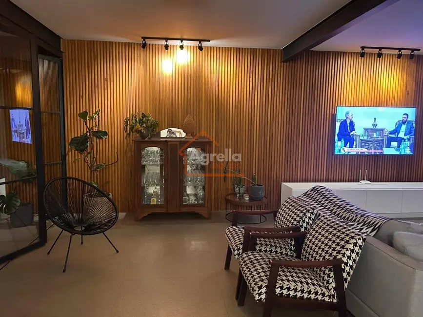 Foto 3 de Casa com 3 quartos à venda, 220m2 em Mogi Mirim - SP