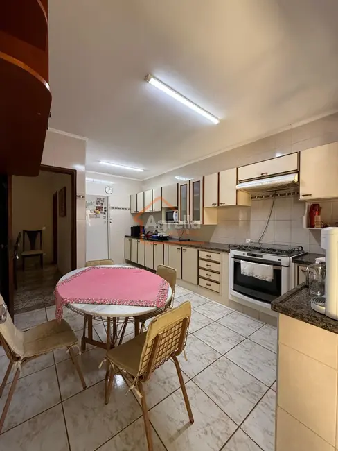 Foto 4 de Casa com 3 quartos à venda, 211m2 em Parque Residencial Cambuí, Mogi Guacu - SP