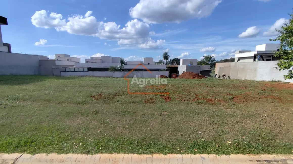 Foto 1 de Terreno / Lote à venda, 309m2 em Mogi Mirim - SP