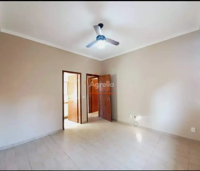 Foto 9 de Casa com 3 quartos à venda, 250m2 em Centro, Jaguariuna - SP