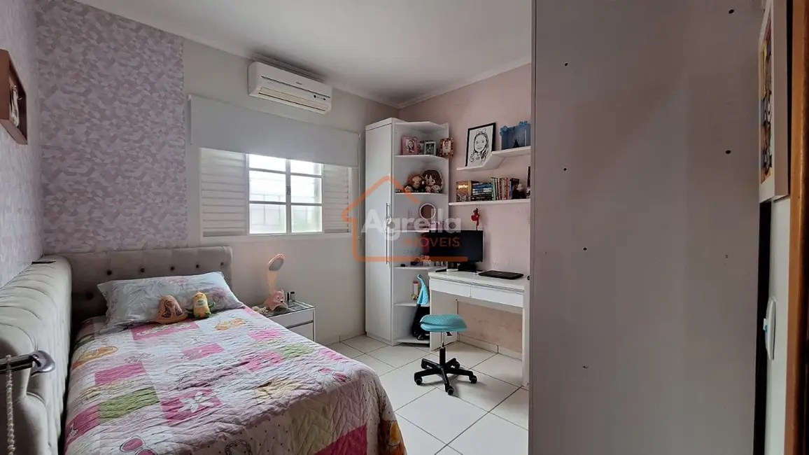 Foto 5 de Casa com 3 quartos à venda, 300m2 em Mogi Mirim - SP