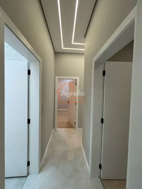 Foto 9 de Casa de Condomínio com 3 quartos à venda, 222m2 em Mogi Mirim - SP